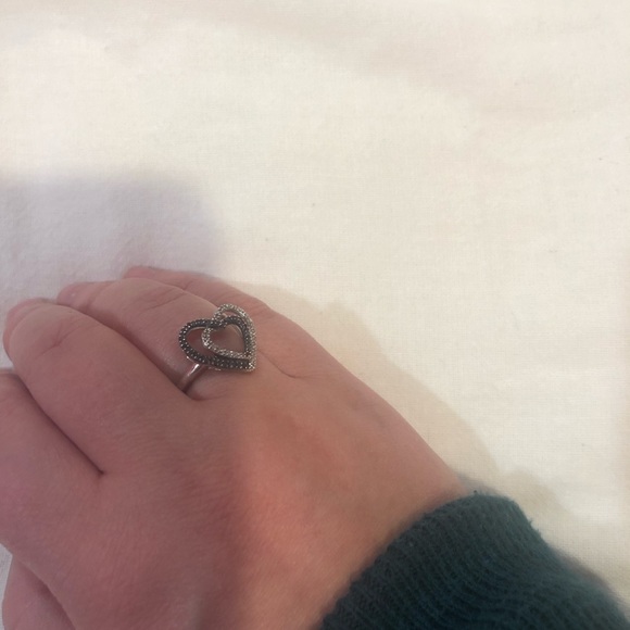 Sterling Silver Heart Shaped Ring - Picture 4 of 4